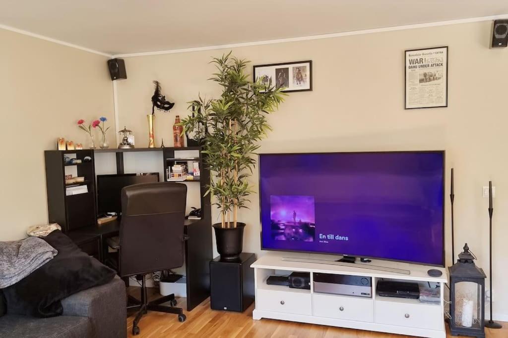 Trevlig Laegenhet Naera Stroemstad Centrum Extérieur photo
