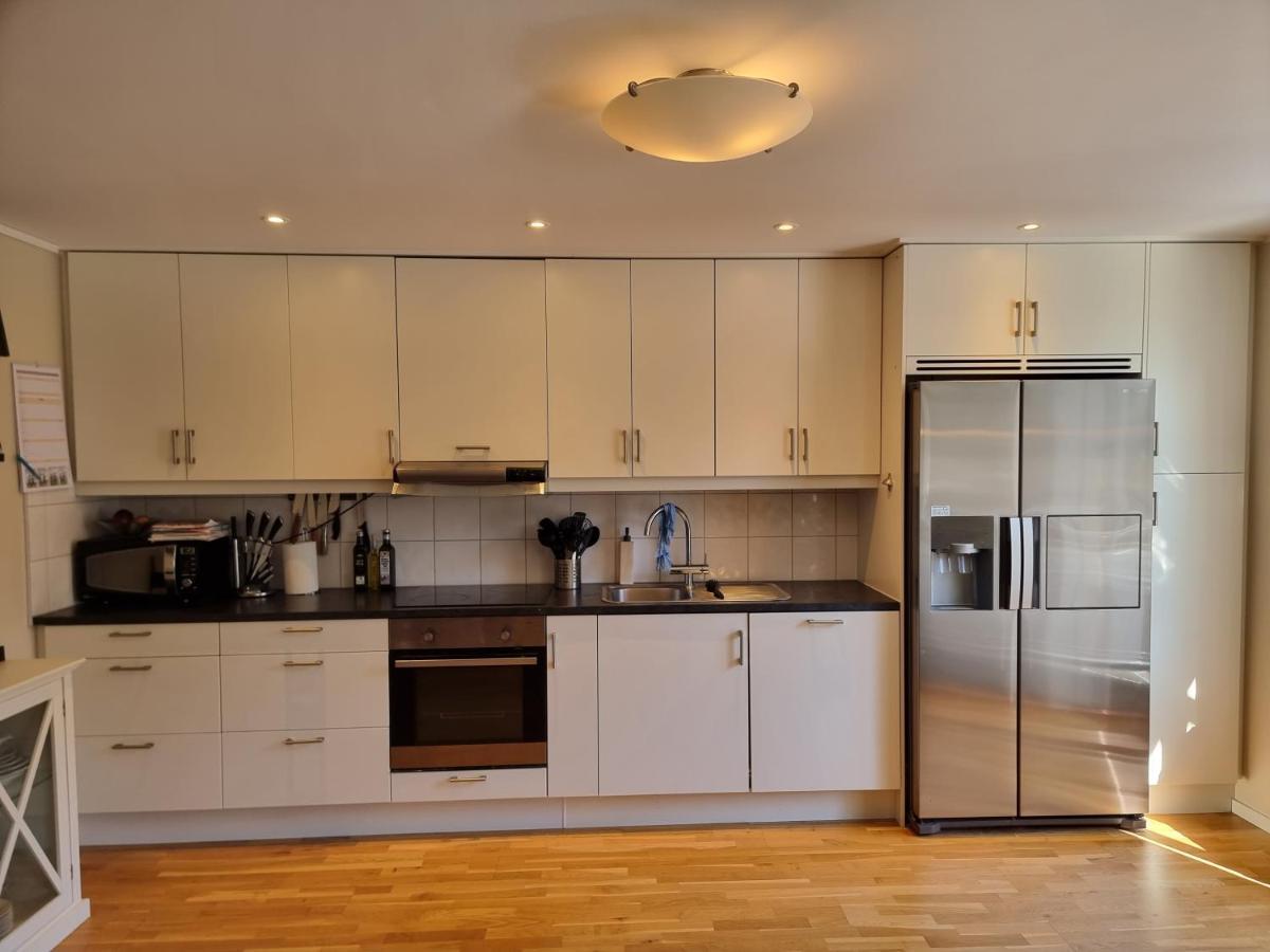 Trevlig Laegenhet Naera Stroemstad Centrum Extérieur photo